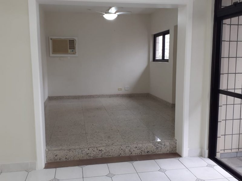 Apartamento, Centro, São Vicente-SP.