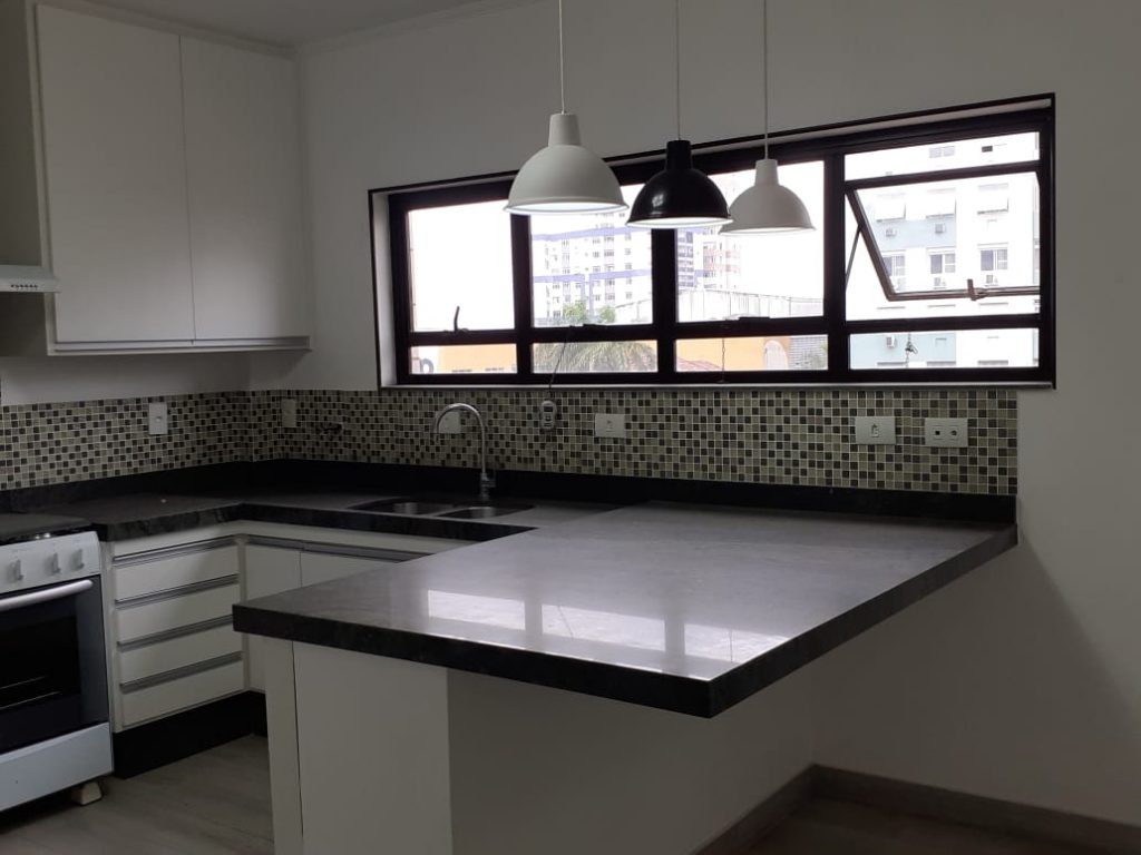 Apartamento, Centro, São Vicente-SP.