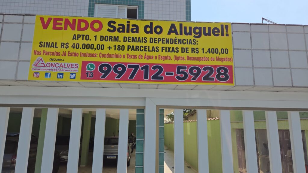 Apartamentos, Vila Margarida, São Vicente, SP.