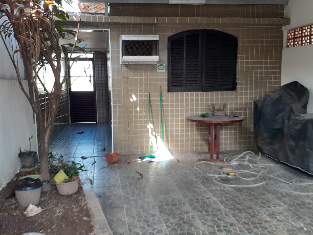 Casa Térrea semi isolada