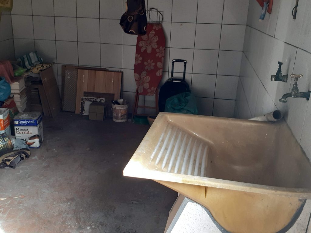 Casa Térrea semi isolada