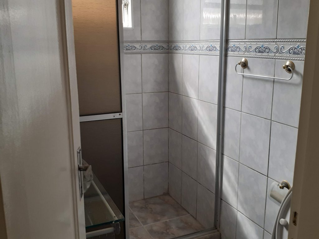 Casa Térrea semi isolada