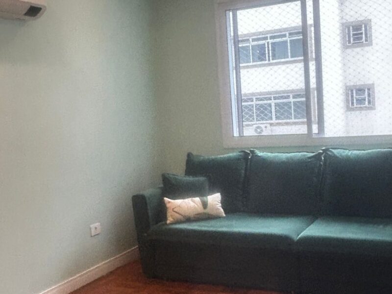 Apartamento Gonzaga 2 garagens demarcadas (1 por andar)