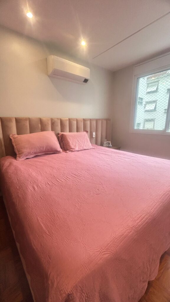 Apartamento Gonzaga 2 garagens demarcadas (1 por andar)