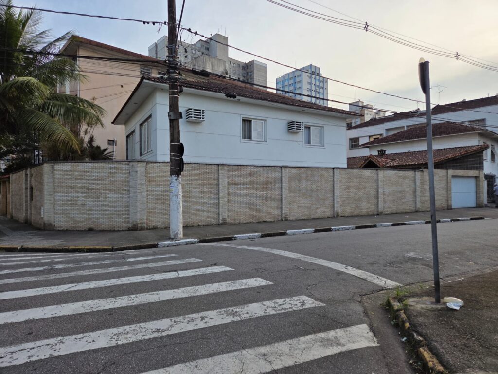 Excelente sobrado Mem de Sá