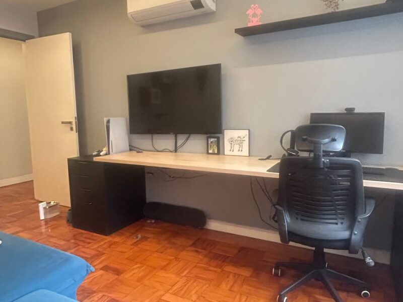 Apartamento Gonzaga 2 garagens demarcadas (1 por andar)