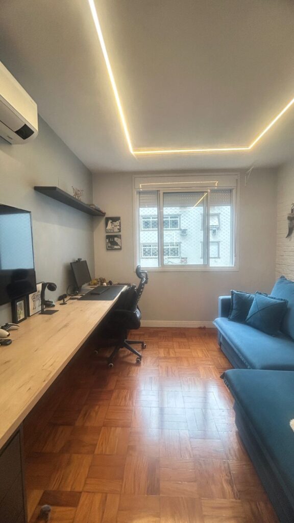 Apartamento Gonzaga 2 garagens demarcadas (1 por andar)