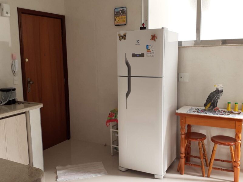 Apto à 100 metros da Praia e Shoping Brisamar
