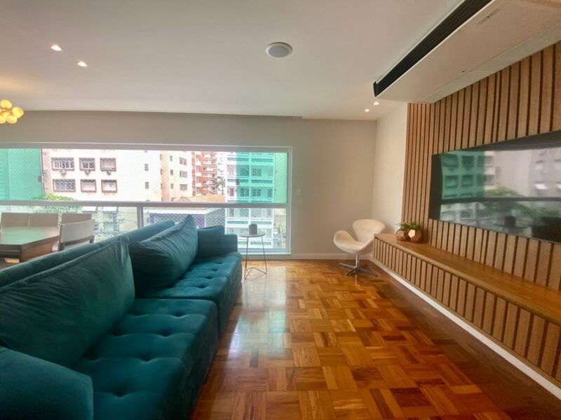 Apartamento Gonzaga 2 garagens demarcadas (1 por andar)